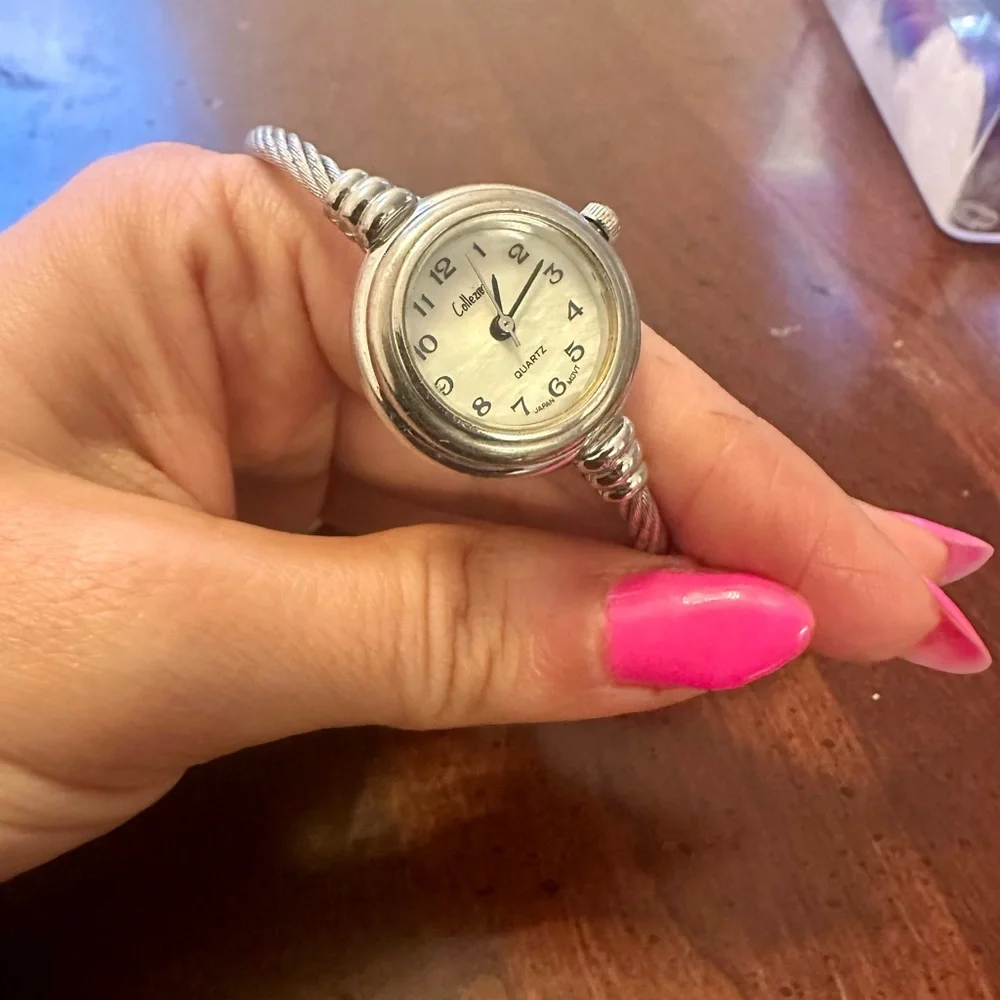 Vintage Silver Watch with Twisted Band - Picture 1 of 4